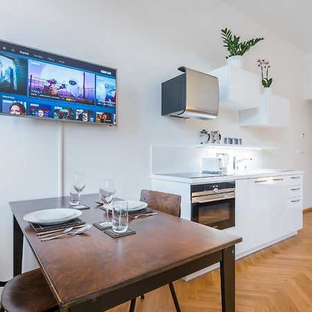 Beautiful Mala Strana Studio By Easybnb Prága Kültér fotó